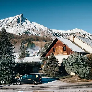 Maison L'aiguille - 2 Appartements, 5 Et Table D'hotes Au Pied De La Montagne A La Station De , Laye Frankreich