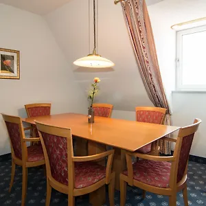 Отель Weinhotel Rose, Фольках